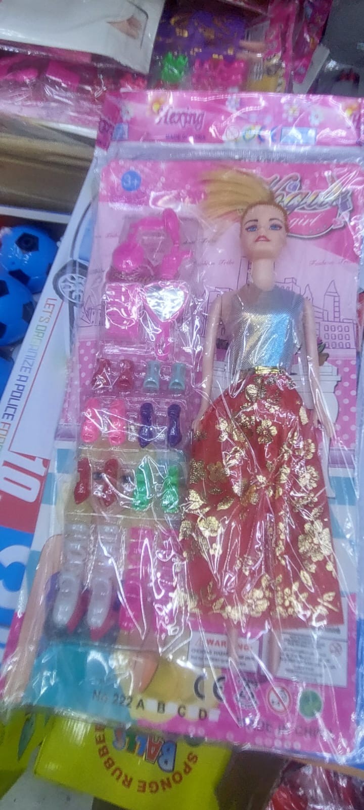 عروسه جزمه على كارت بمبى