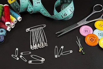 دبوس مشبك فضى صغير احرام