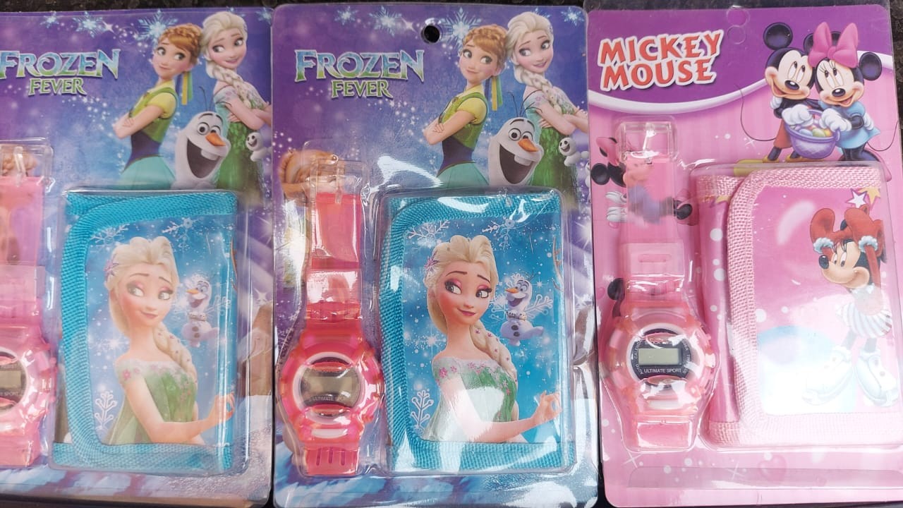 محفظه بناتى وساعه على كارت