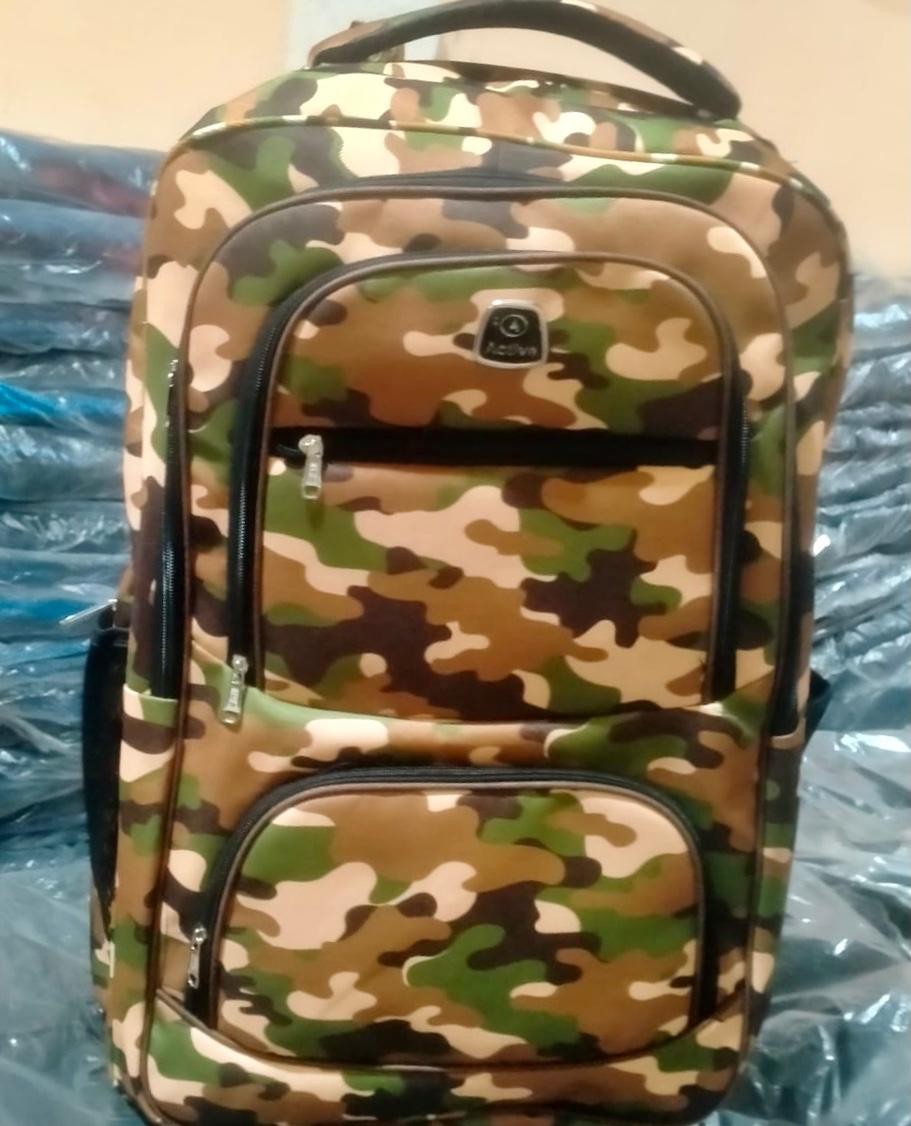 شنطة سفر رحالة صاعقة عالية