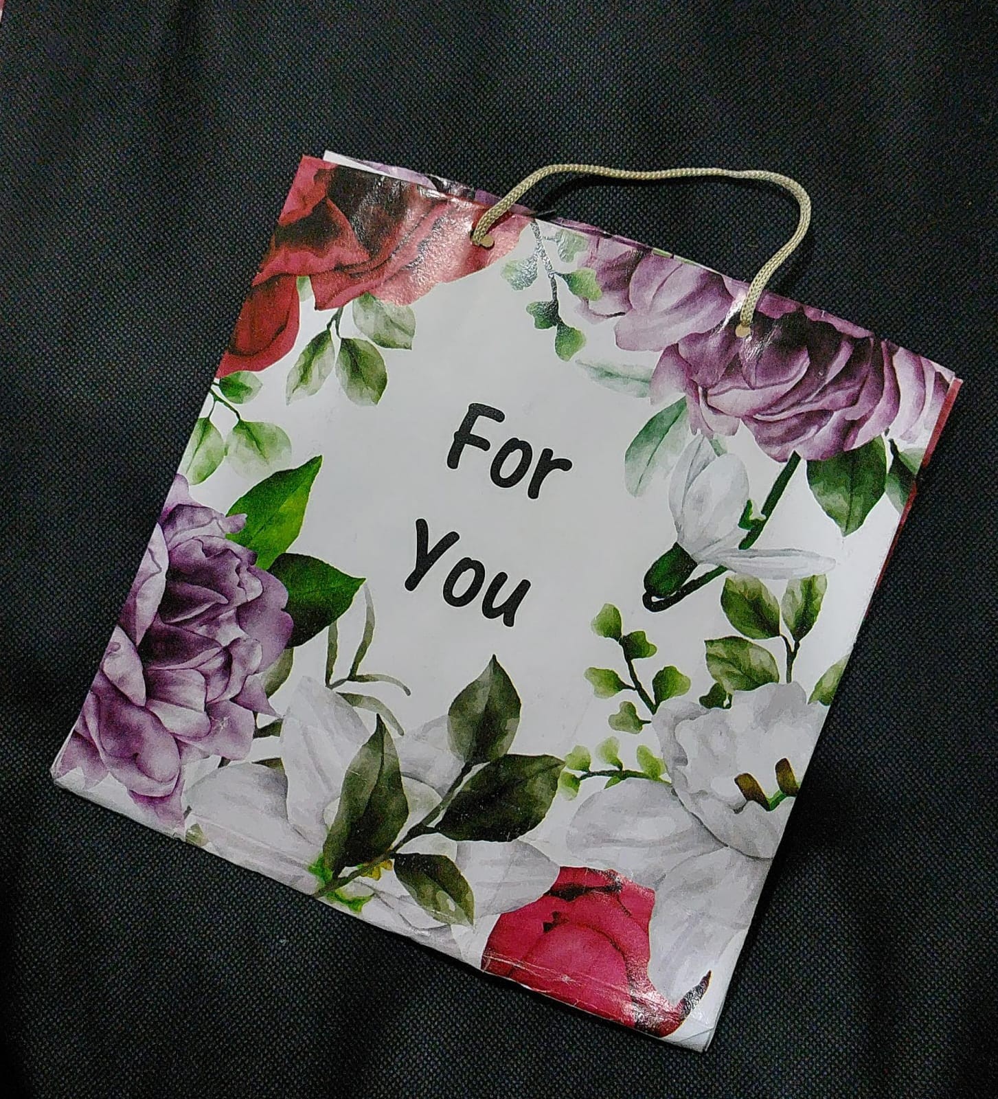 شنطة هدايا ورق شعبى مقاس ٢٥ فى ٢٥