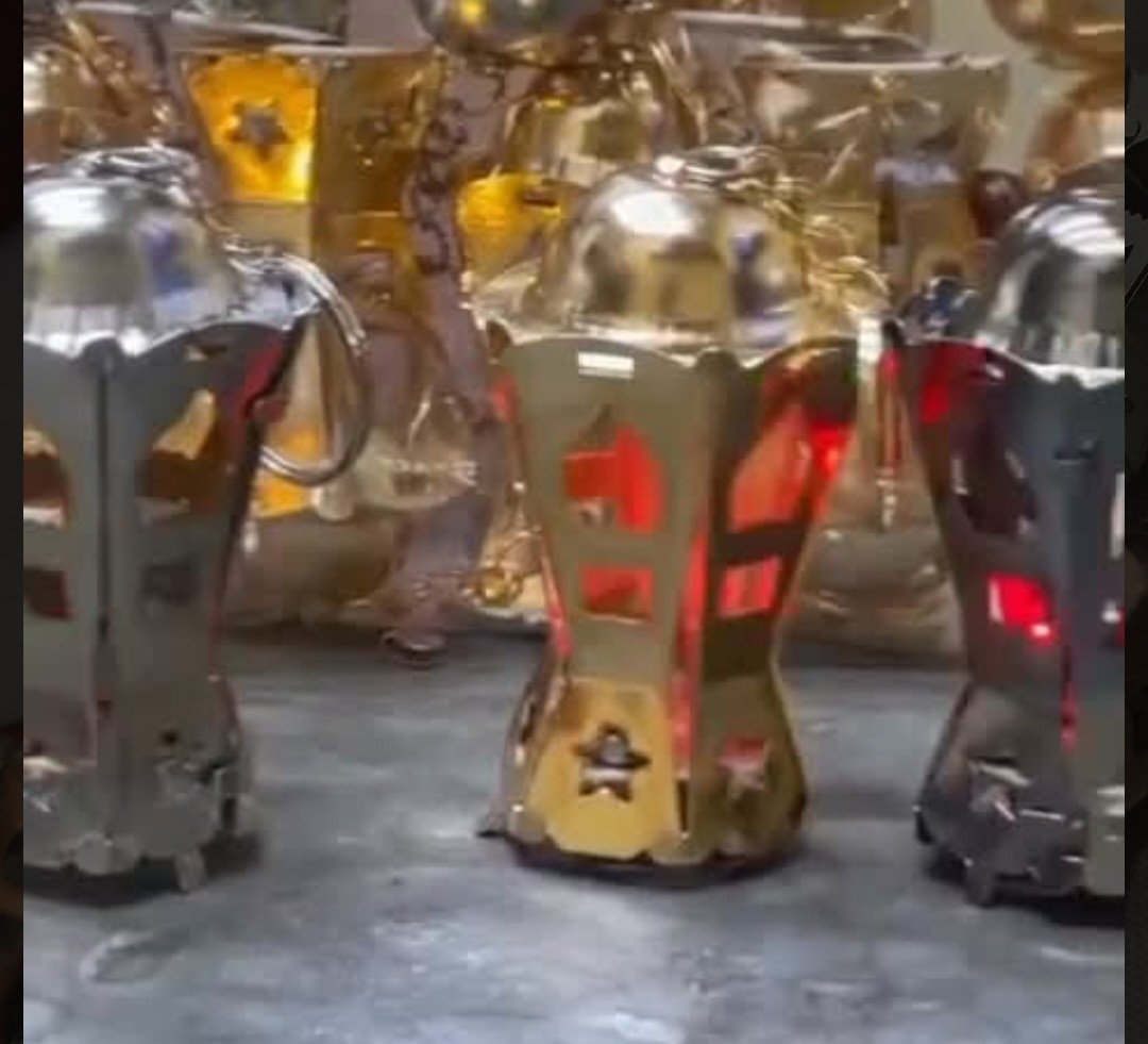ميداليه فانوس رمضان معدن مضيئه