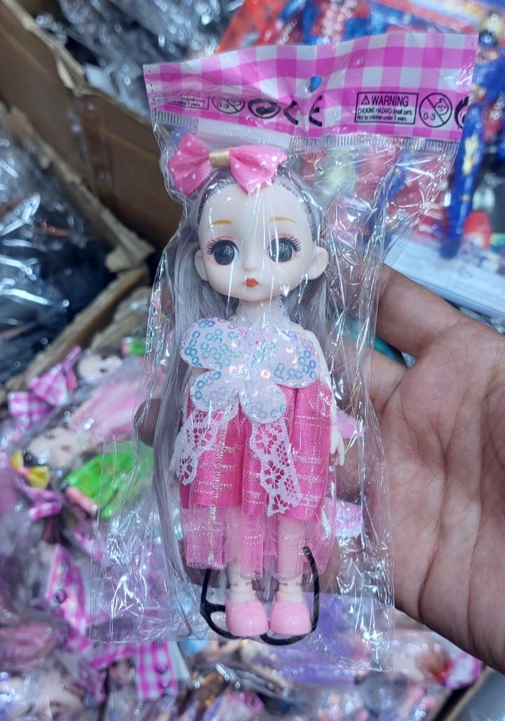 عروسه نظاره صغيره