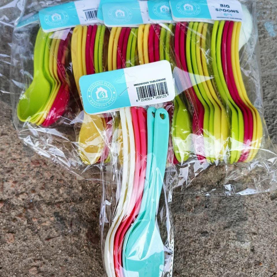 طقم معالق بلاستيك كبيره بسيونى